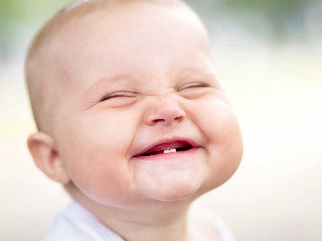 Baby teething3